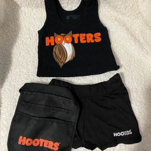 Hooters uniform